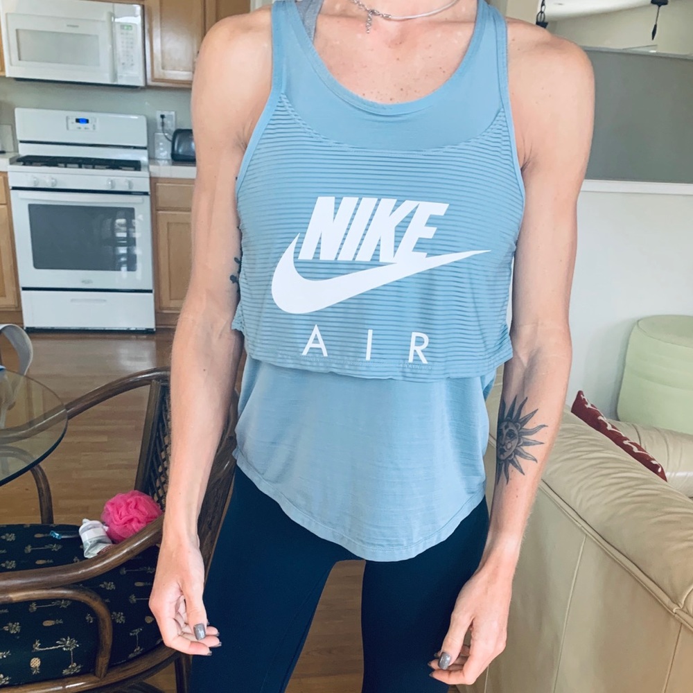 Nike Air workout top